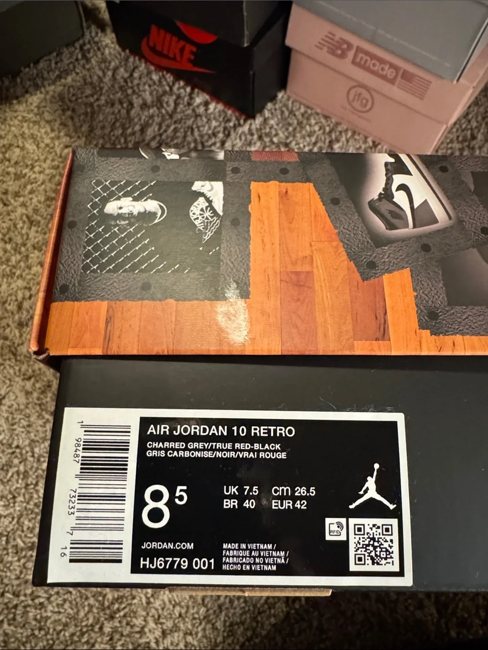 Jordan Men's Athletic Sneakers in Gray and Black